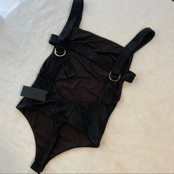 Snake texture Sexy body suit - Picture 4 of 6